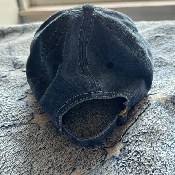 Baseball hat - Picture 2 of 3